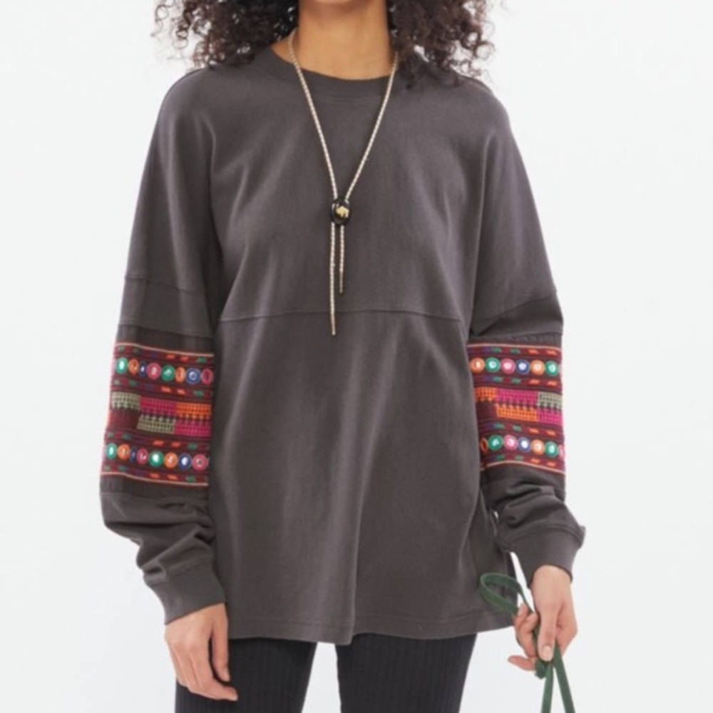 URBAN OUTFITTERS CAPE MAY EMBELLISHED LONG SLEEVE